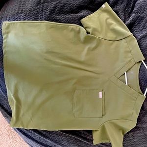 Figs Mens Moss scrub set: M scrub top and L/T Tansen Jogger bottoms